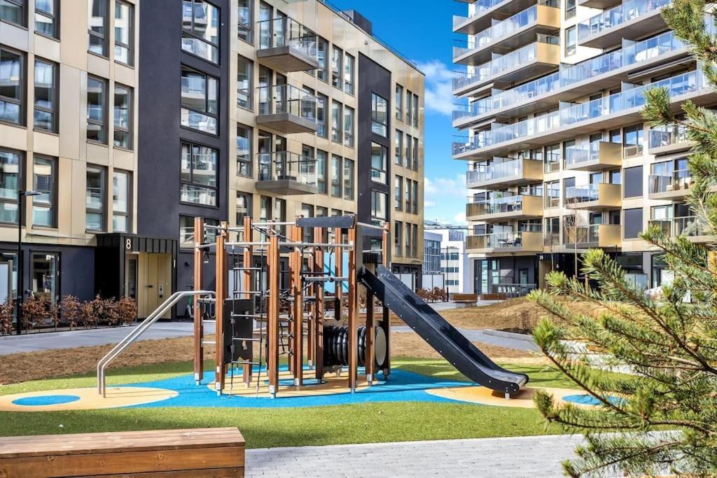 Nydalen/Storo- Ved T-Banestasjon Lägenhet Oslo Exteriör bild