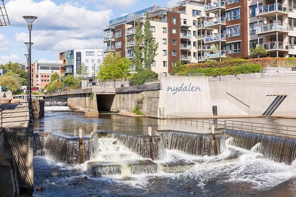 Nydalen/Storo- Ved T-Banestasjon Lägenhet Oslo Exteriör bild